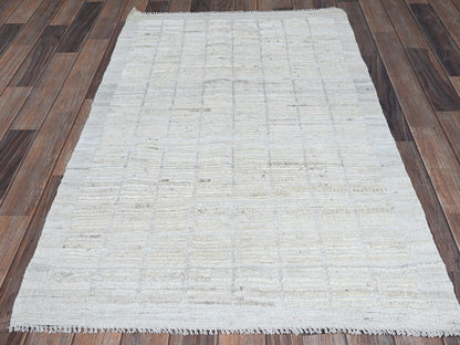 Ivory 2'11" x 5'0" Tribal & Geometric Hand knotted Wool Rug - Sku: O01383