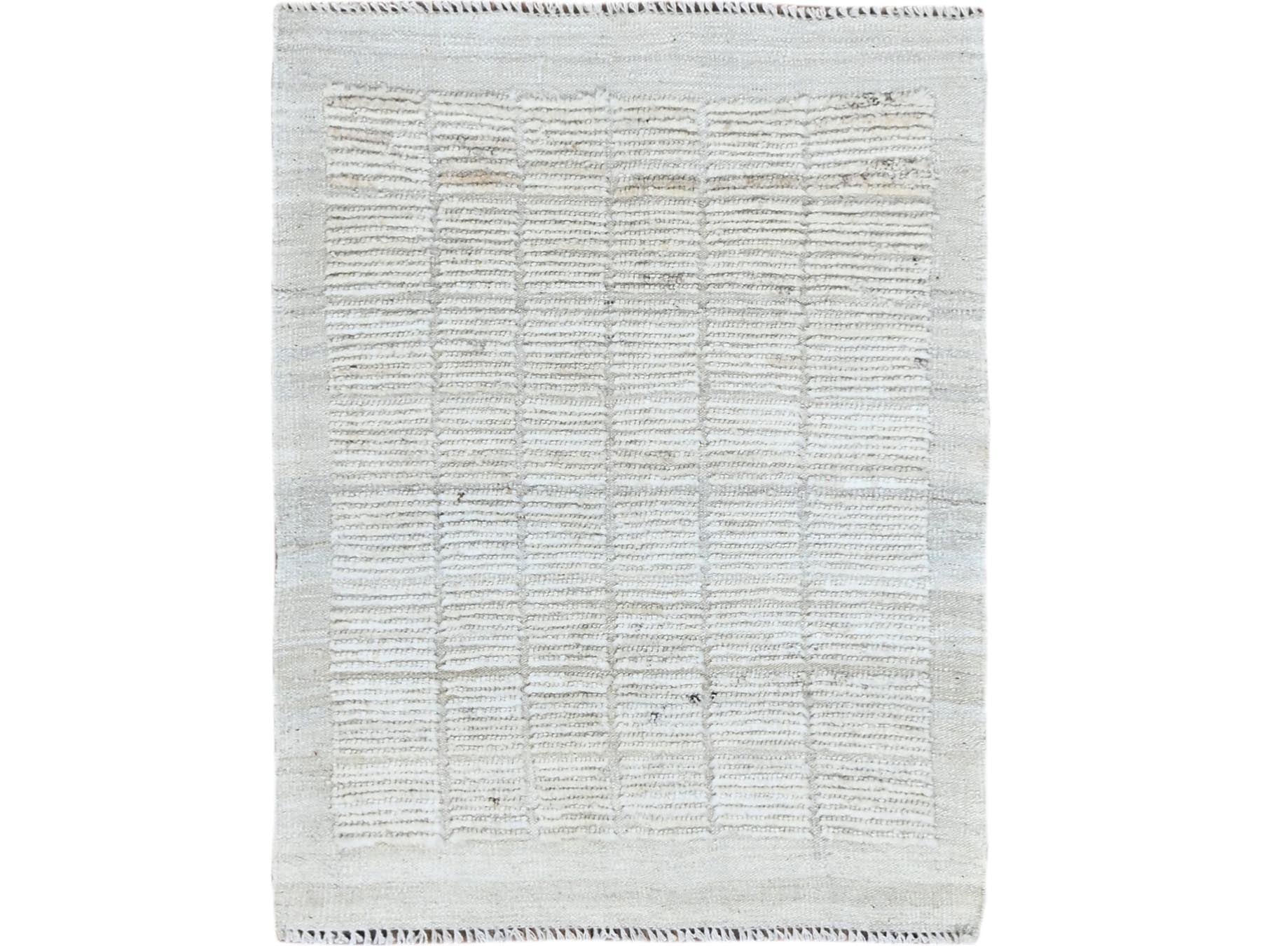 Ivory 2'4" x 3'0" Tribal & Geometric Hand knotted Wool Rug - Sku: O01387