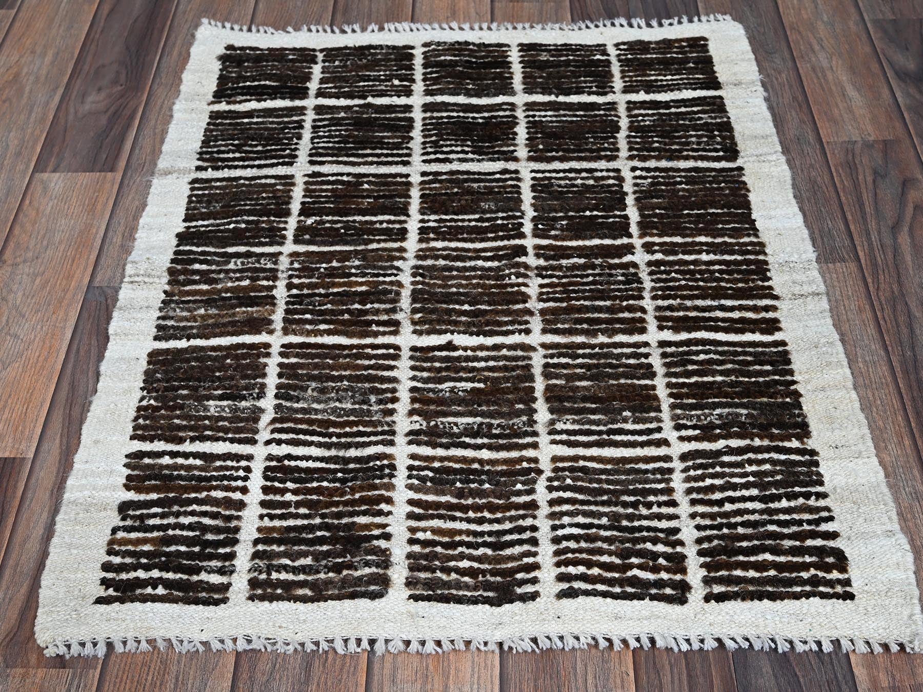 Brown 2'1" x 2'8" Tribal & Geometric Hand knotted Wool Rug - Sku: O01390