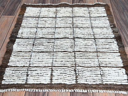 Ivory 2'1" x 2'8" Tribal & Geometric Hand knotted Wool Rug - Sku: O01392