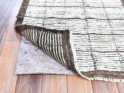 Ivory 2'1" x 2'8" Tribal & Geometric Hand knotted Wool Rug - Sku: O01392