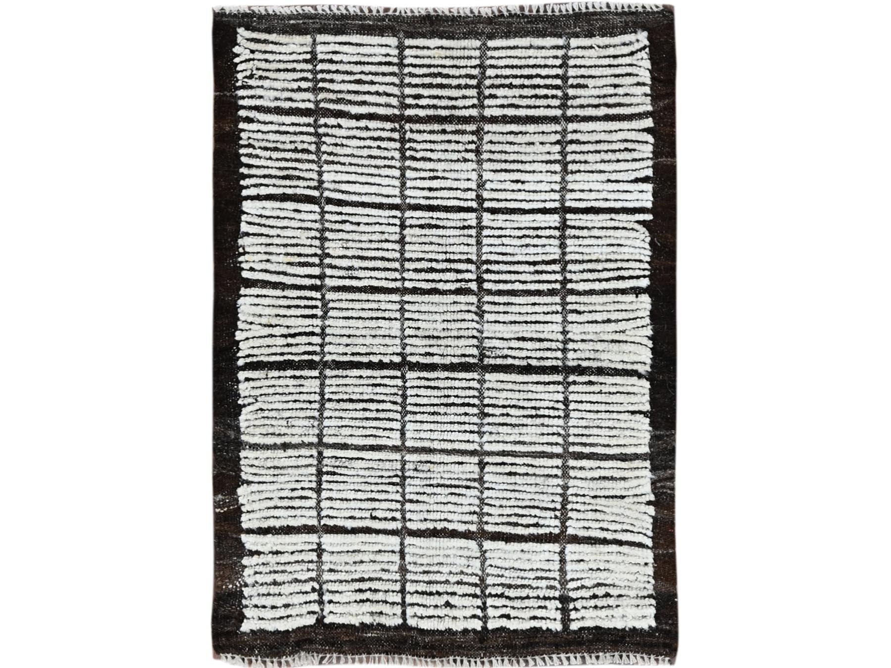 Ivory 2'1" x 2'11" Tribal & Geometric Hand knotted Wool Rug - Sku: O01393