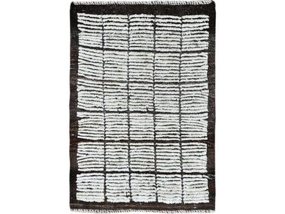 Ivory 2'1" x 2'8" Tribal & Geometric Hand knotted Wool Rug - Sku: O01396