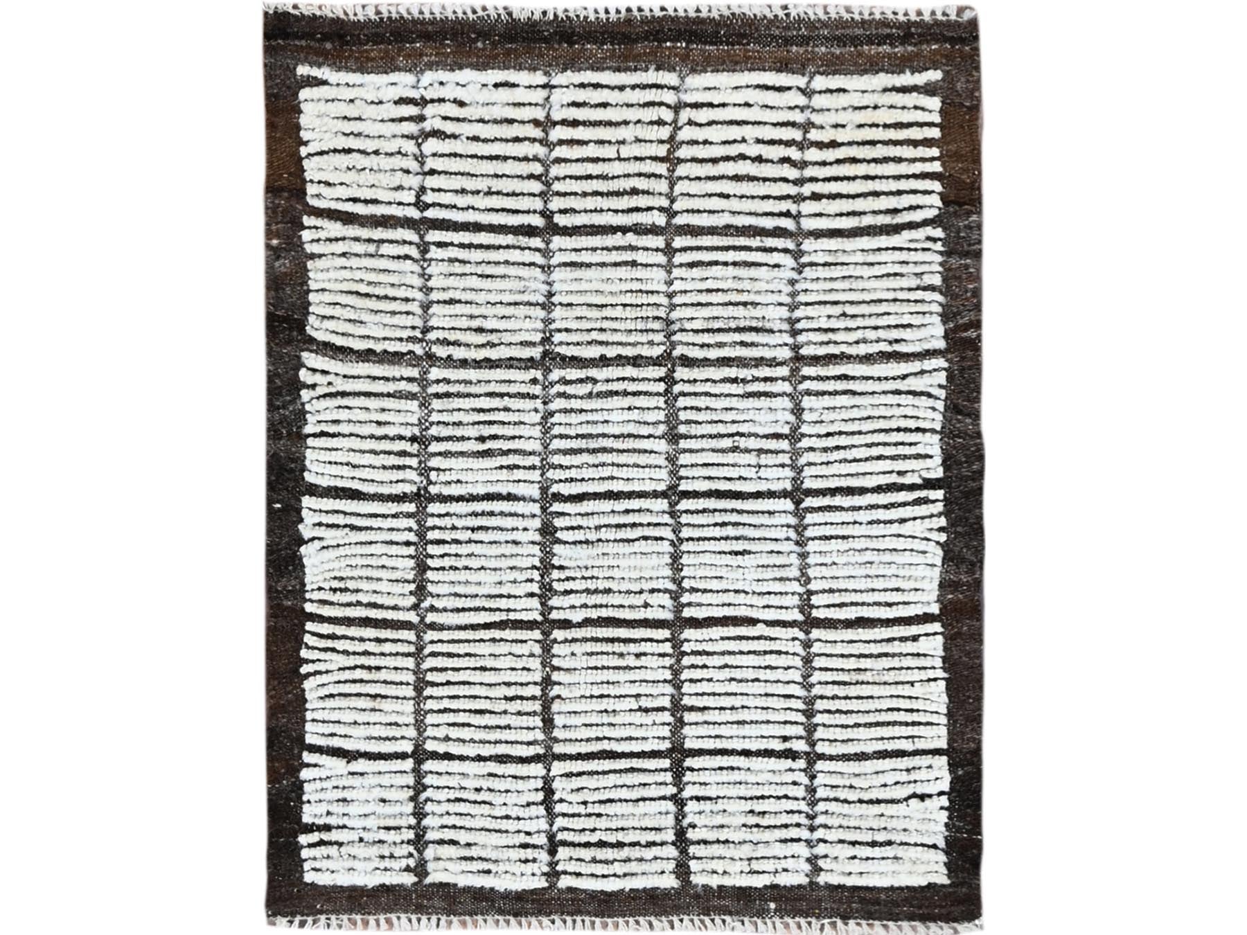 Ivory 2'2" x 2'8" Tribal & Geometric Hand knotted Wool Rug - Sku: O01398
