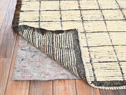 Ivory 2'9" x 7'9" Tribal & Geometric Hand knotted Wool Rug - Sku: O01451