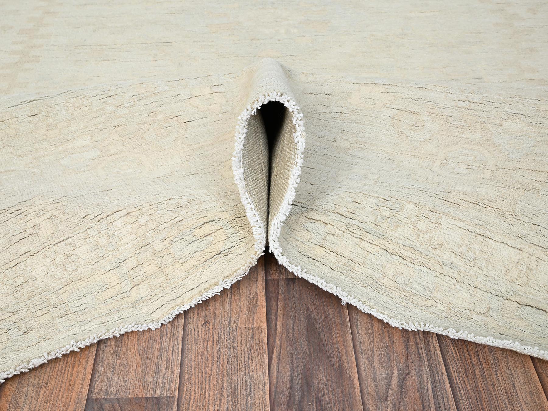 Peshawar Oushak hand-knotted wool rug in Ivory, 8'1" x 9'5" — SKU O01495 (view 6)