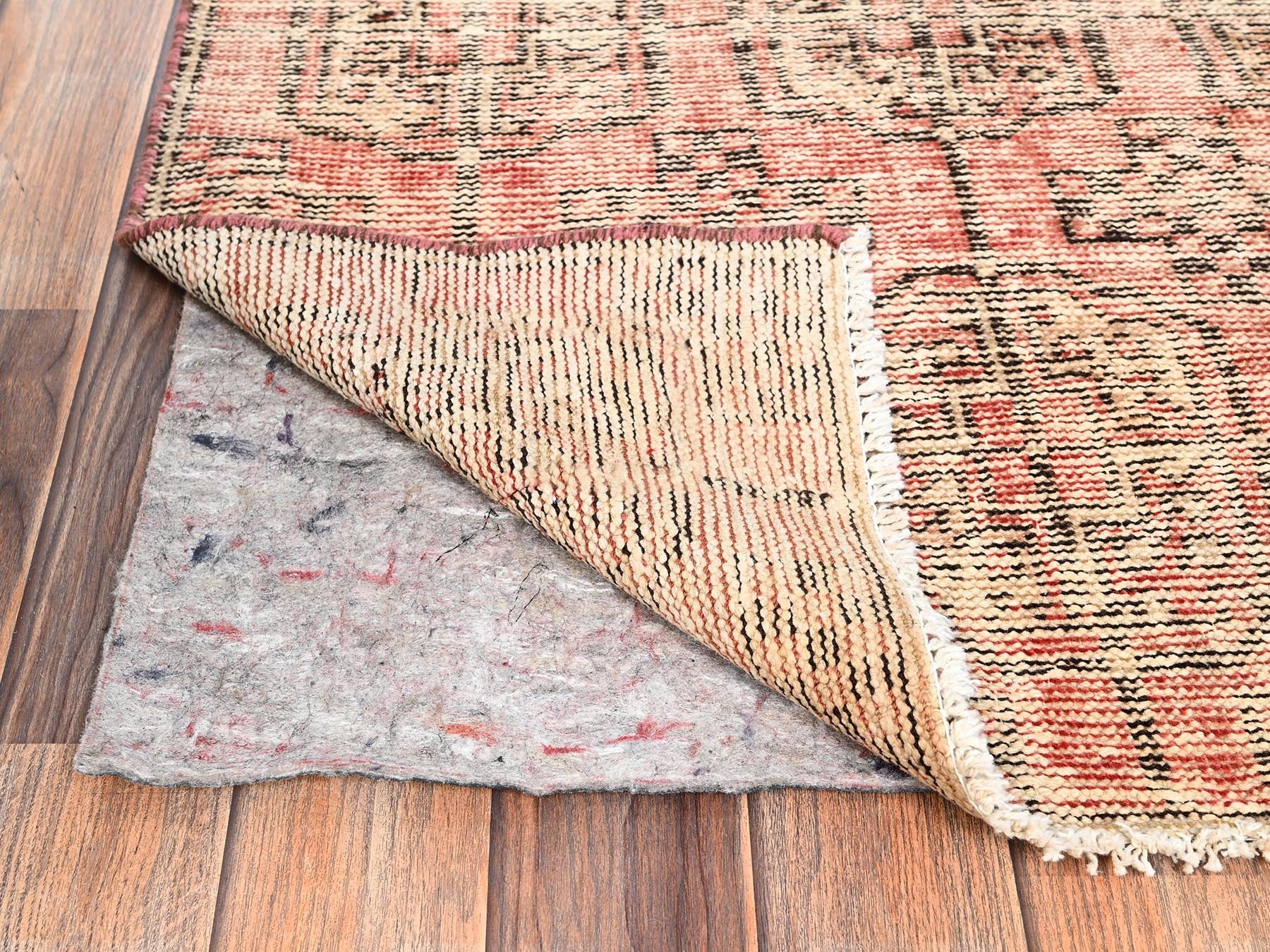 Turkoman Vintage hand-knotted wool runner in Pink, 2'9" x 5'6" — SKU O01527 (view 3)
