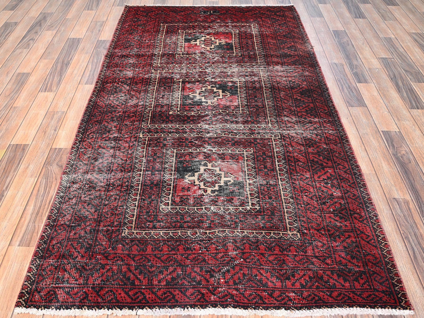 Baluch Vintage hand-knotted wool rug in Red, 4'1" x 7'1" — SKU O01535 (view 2)