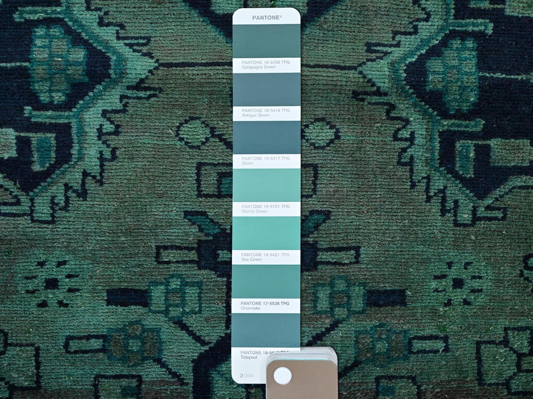 Hamadan Vintage hand-knotted wool runner in Overdyed, 2'7" x 9'10" — SKU O01558 (view 4)
