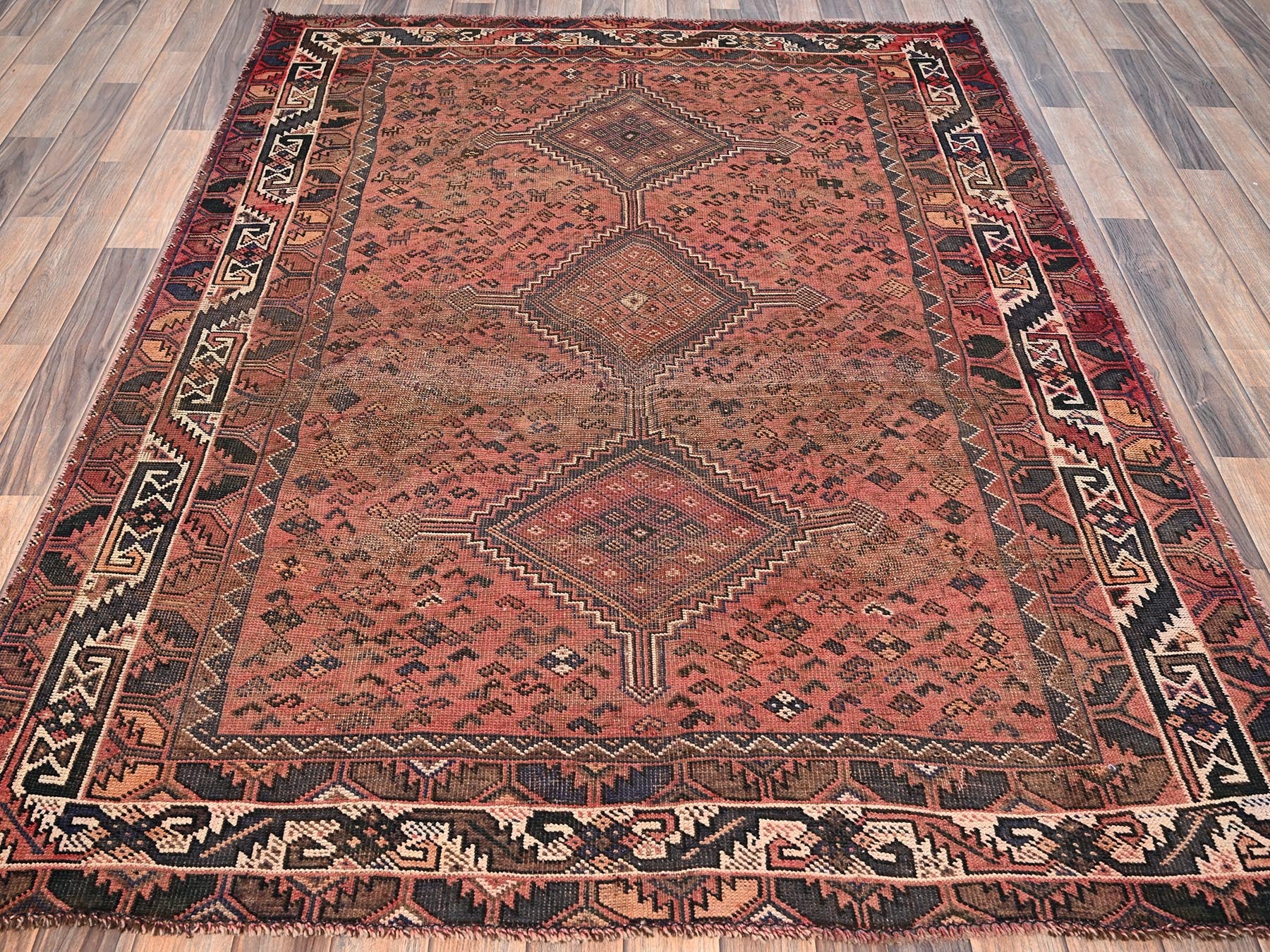 Shiraz Vintage hand-knotted wool rug in Red & Ivory, 5'1" x 6'9" — SKU O01569 (view 2)