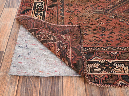 Shiraz Vintage hand-knotted wool rug in Red & Ivory, 5'1" x 6'9" — SKU O01569 (view 3)