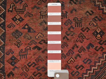 Shiraz Vintage hand-knotted wool rug in Red & Ivory, 5'1" x 6'9" — SKU O01569 (view 4)