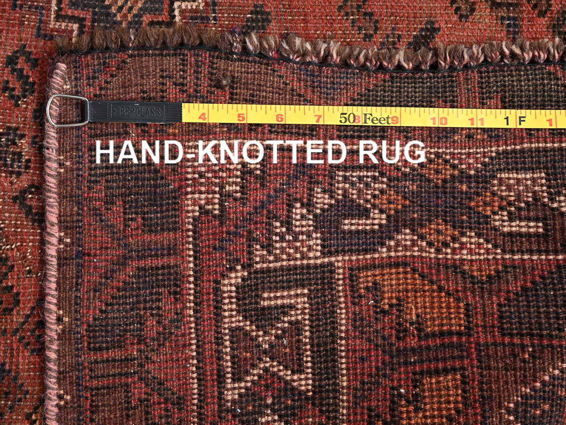 Shiraz Vintage hand-knotted wool rug in Red & Ivory, 5'1" x 6'9" — SKU O01569 (view 7)