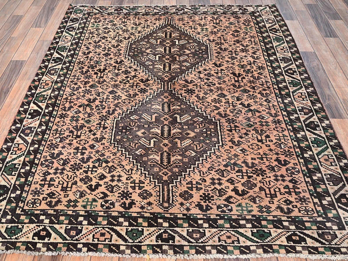 Shiraz Vintage hand-knotted wool rug in Pink & Ivory, 4'11" x 6'4" — SKU O01571 (view 2)