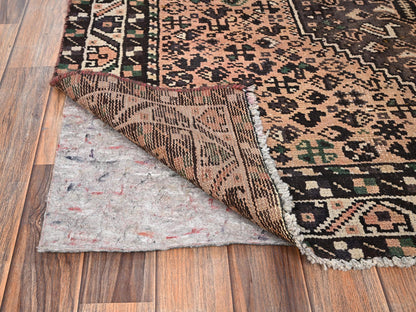 Shiraz Vintage hand-knotted wool rug in Pink & Ivory, 4'11" x 6'4" — SKU O01571 (view 3)