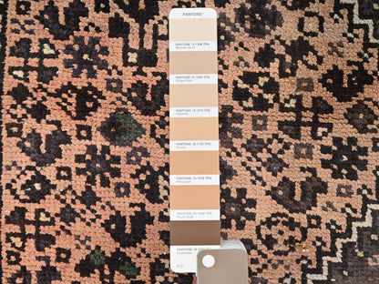 Shiraz Vintage hand-knotted wool rug in Pink & Ivory, 4'11" x 6'4" — SKU O01571 (view 4)