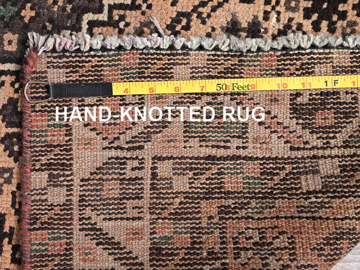Shiraz Vintage hand-knotted wool rug in Pink & Ivory, 4'11" x 6'4" — SKU O01571 (view 7)