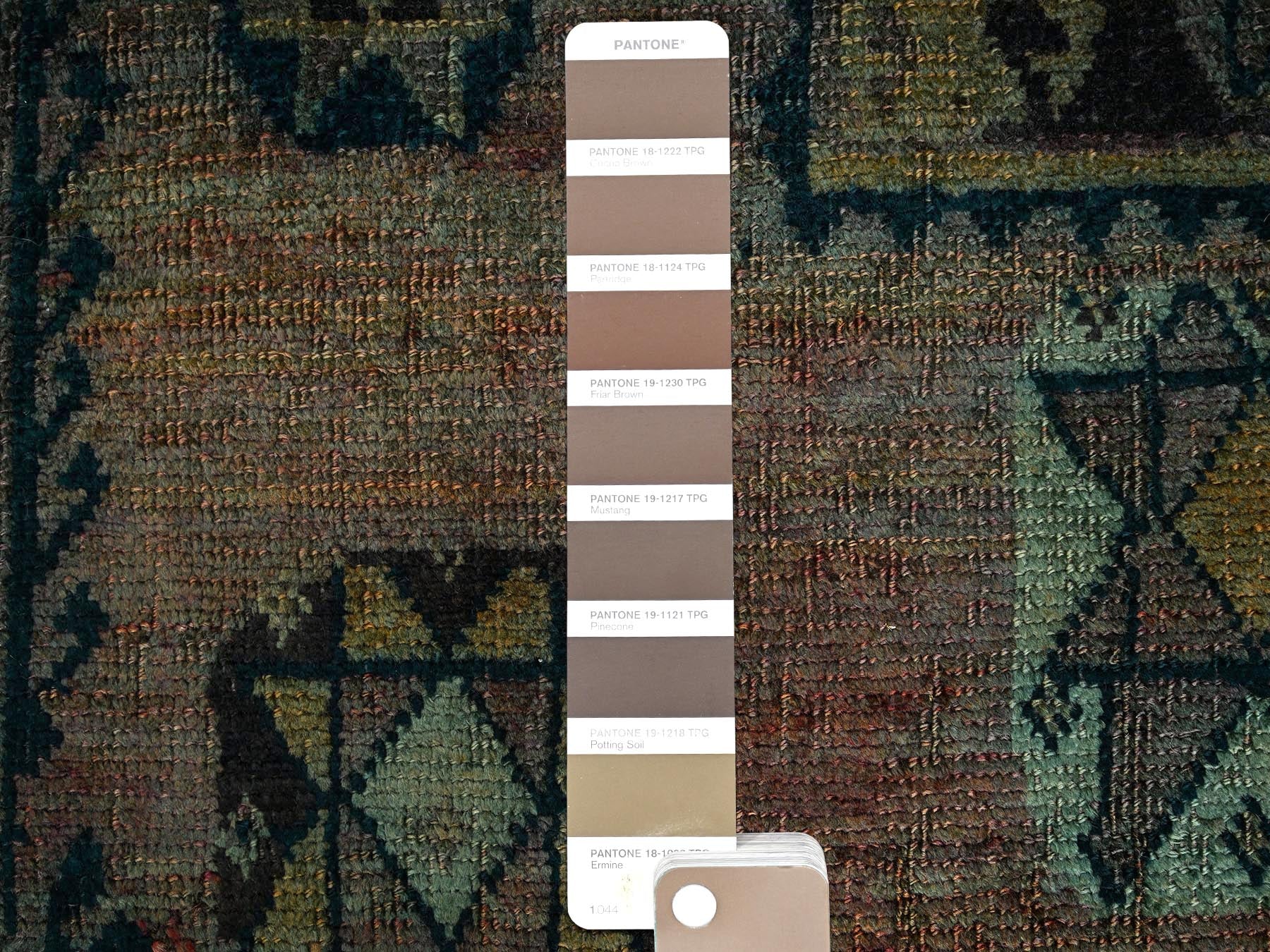 Shiraz Vintage hand-knotted wool rug in Overdyed & Green, 5'6" x 7'4" — SKU O01574 (view 4)