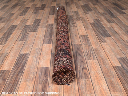 Shiraz Vintage hand-knotted wool rug in Red & Ivory, 5'3" x 5'11" — SKU O01576 (view 5)