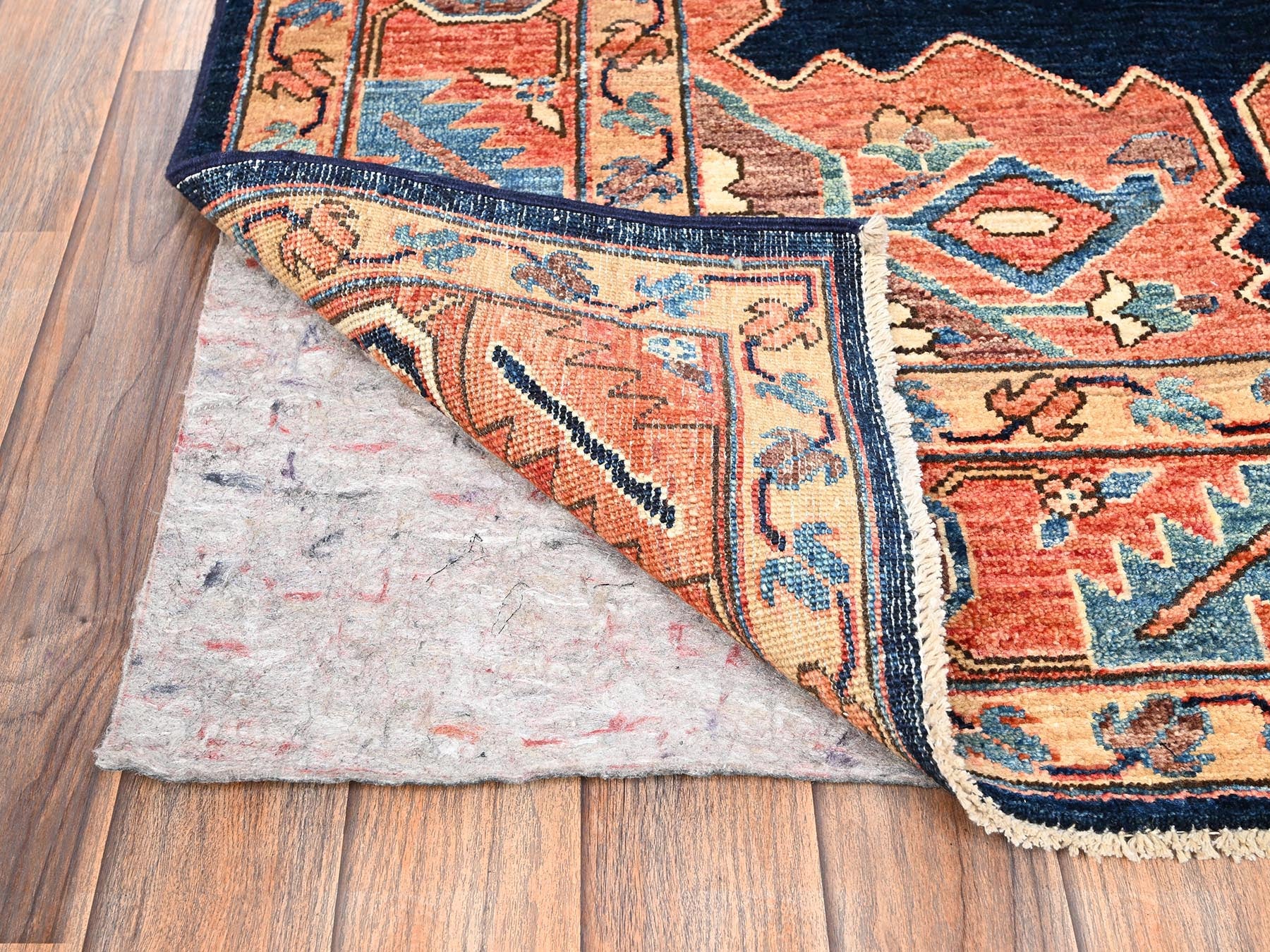 Heriz Heriz hand-knotted wool rug in Orange, 4'1" x 6'9" — SKU O01644 (view 3)