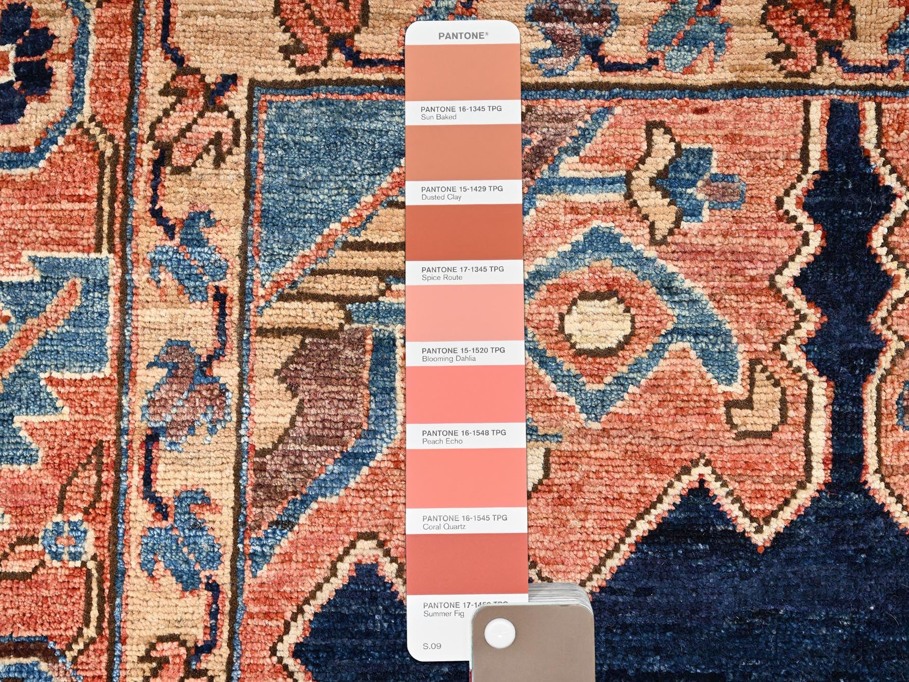 Heriz Heriz hand-knotted wool rug in Orange, 4'1" x 6'9" — SKU O01644 (view 4)
