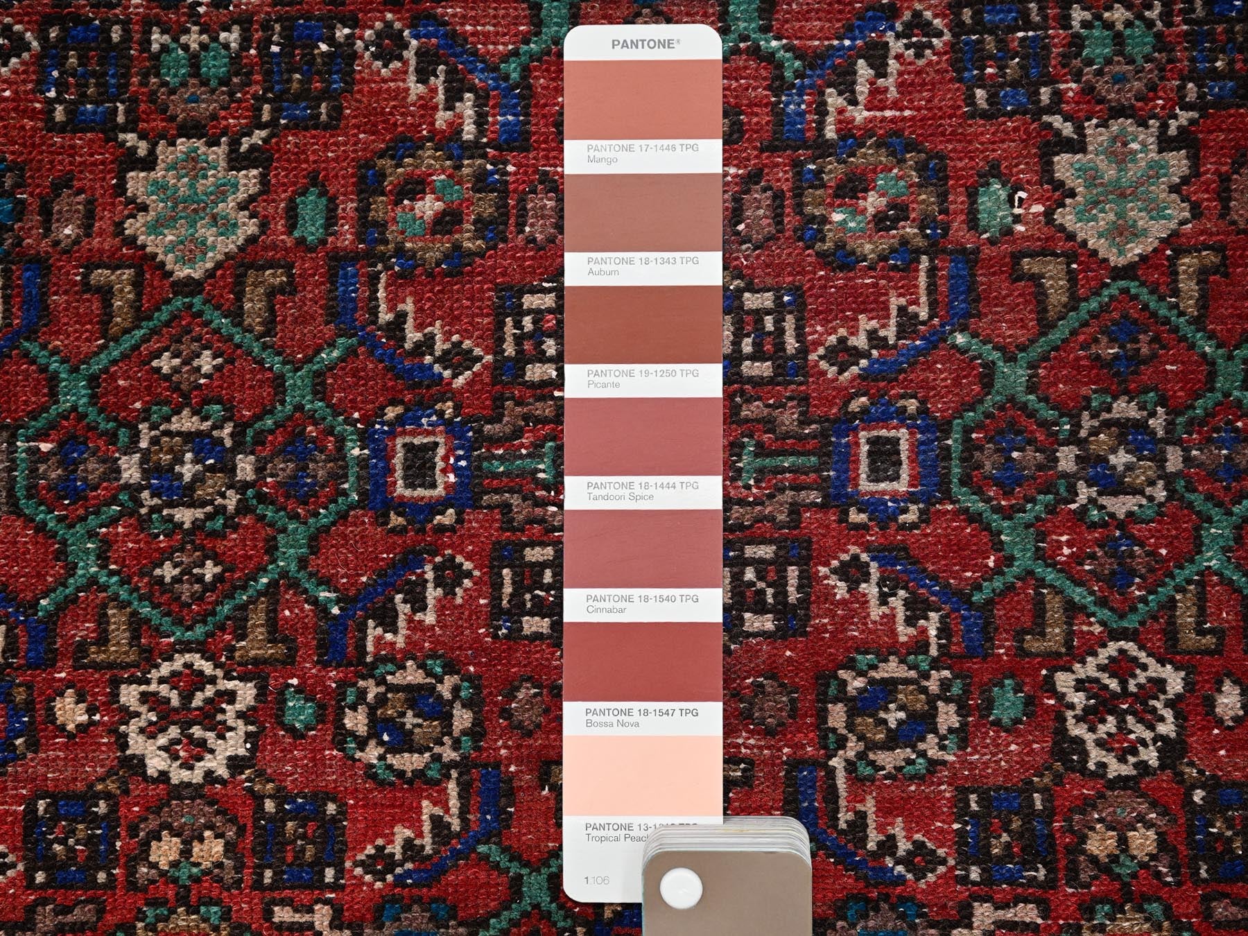 Vintage hand-knotted wool runner in Red & Brown, 2'10" x 9'3" — SKU O01682 (view 4)