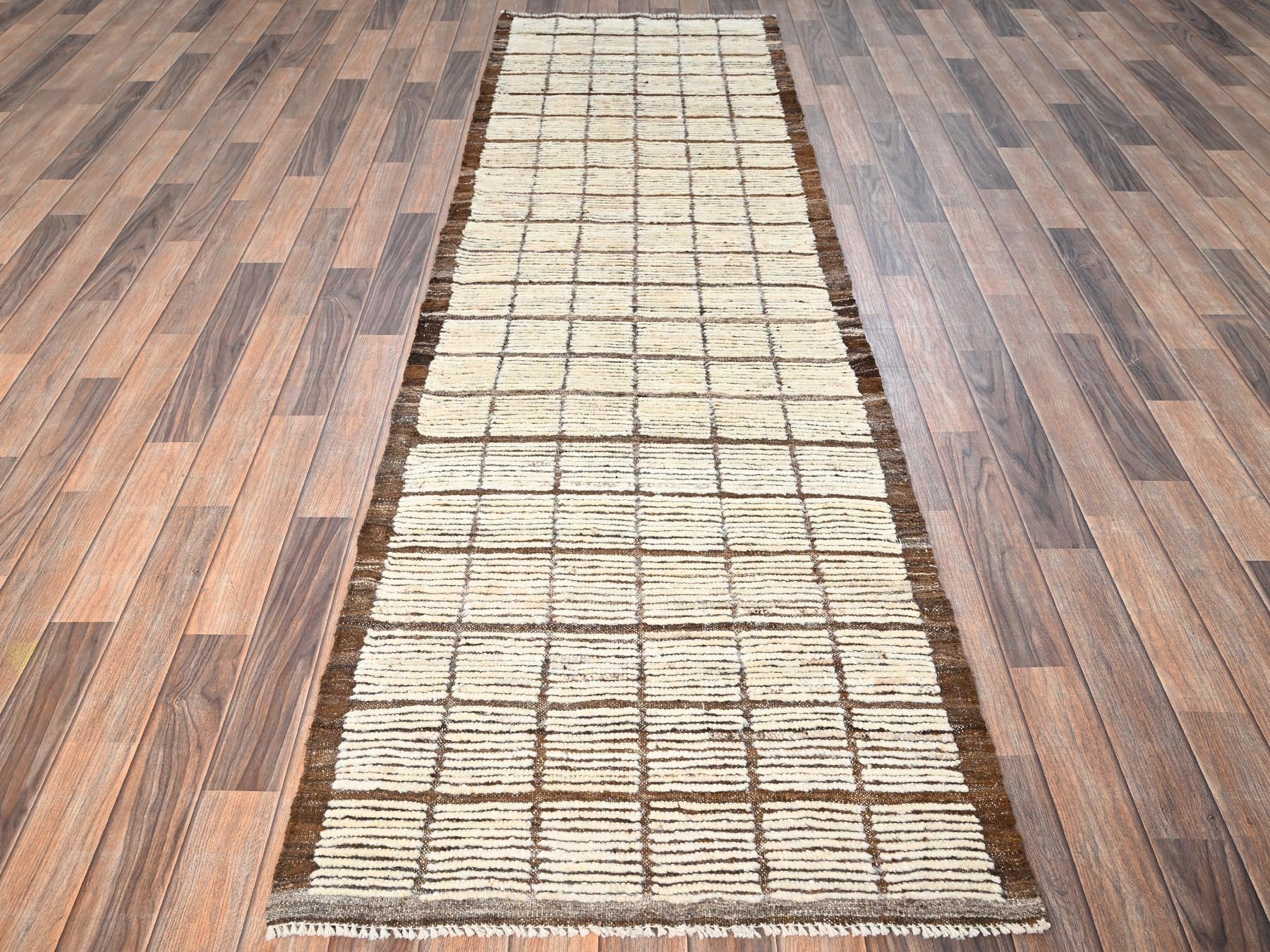 Ivory 2'9" x 9'5" Tribal & Geometric Hand knotted Wool Rug - Sku: O01765