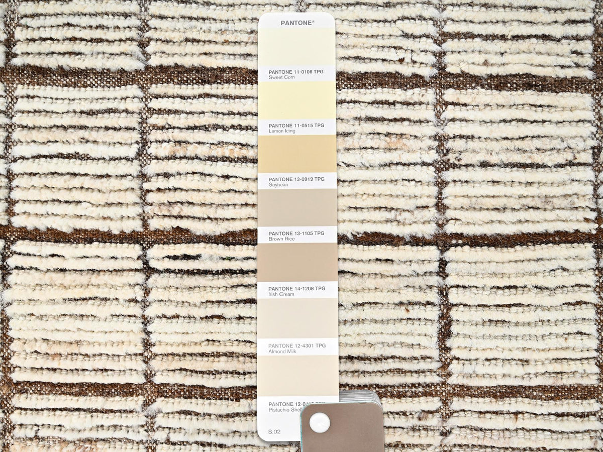 Tribal & Geometric hand-knotted wool runner in Ivory & Brown, 2'8" x 9'6" — SKU O01770 (view 4)
