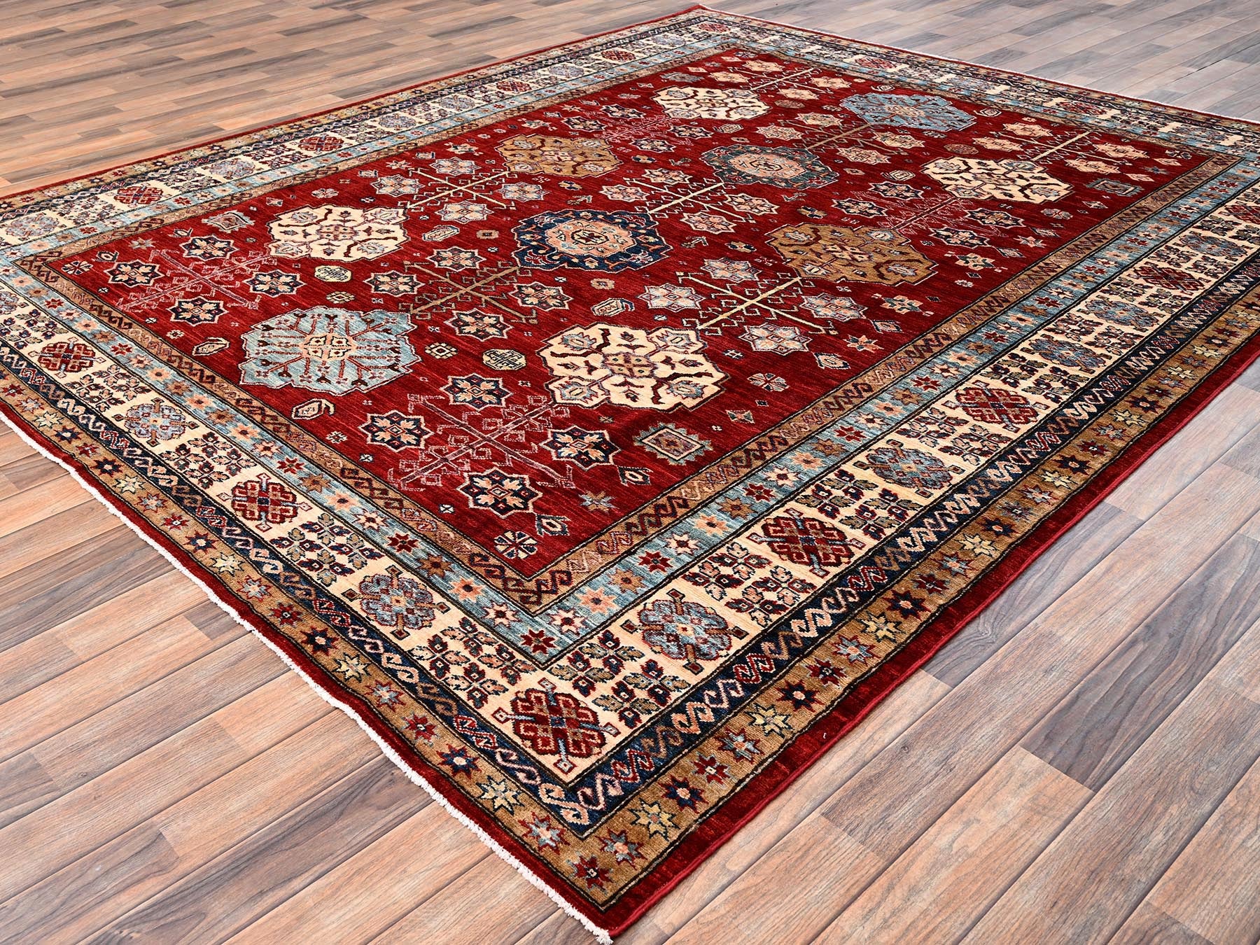 Kazak Kazak hand-knotted wool rug in Red & Ivory, 8'1" x 9'9" — SKU O01825 (view 3)