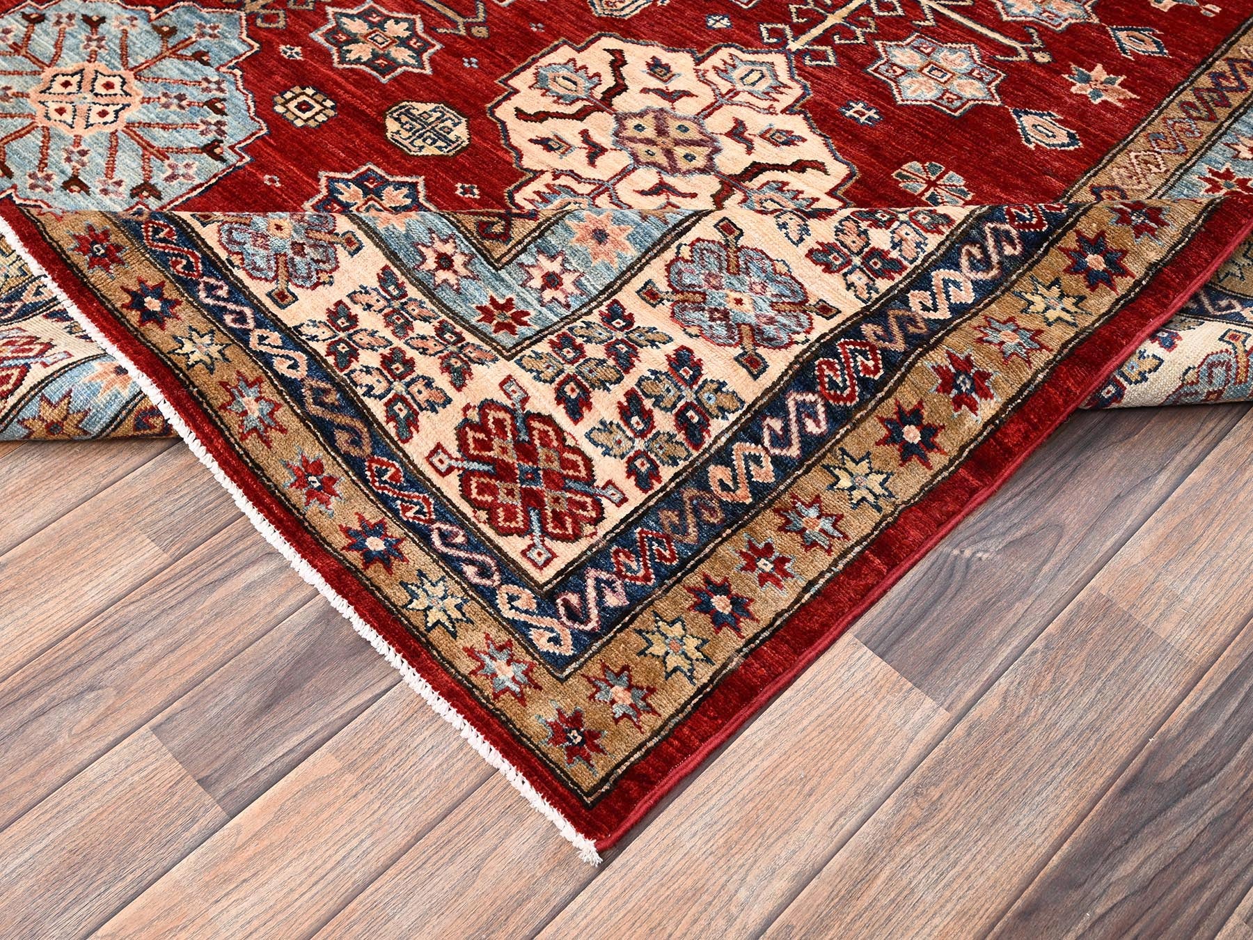 Kazak Kazak hand-knotted wool rug in Red & Ivory, 8'1" x 9'9" — SKU O01825 (view 7)