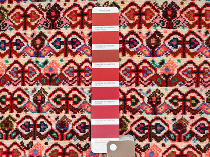 Sarouk Persian hand-knotted wool runner in Ivory & Red, 2'4" x 6'4" — SKU O01884 (view 4)