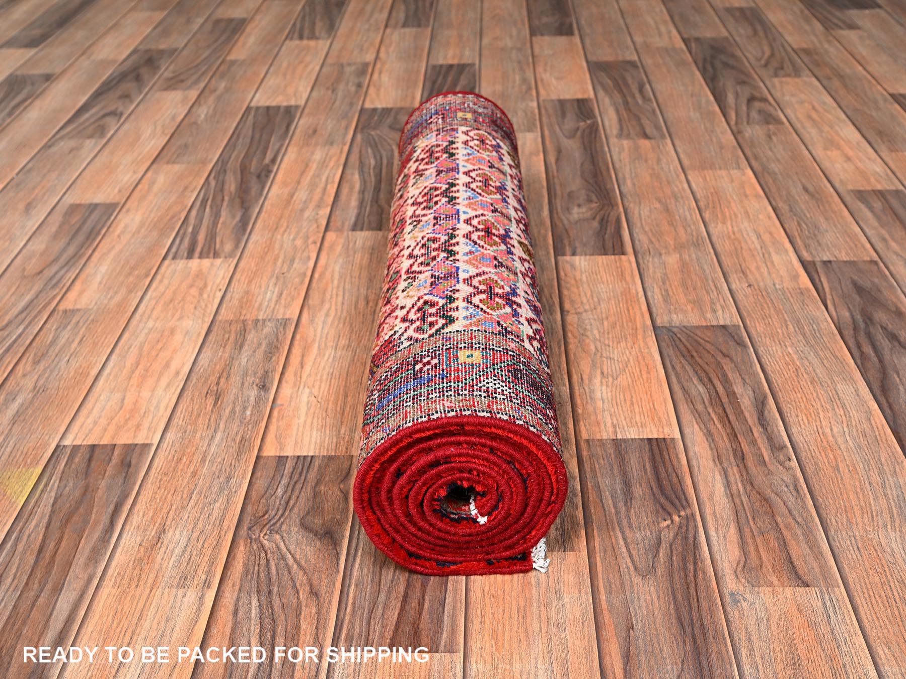 Sarouk Persian hand-knotted wool runner in Ivory & Red, 2'4" x 6'4" — SKU O01884 (view 5)