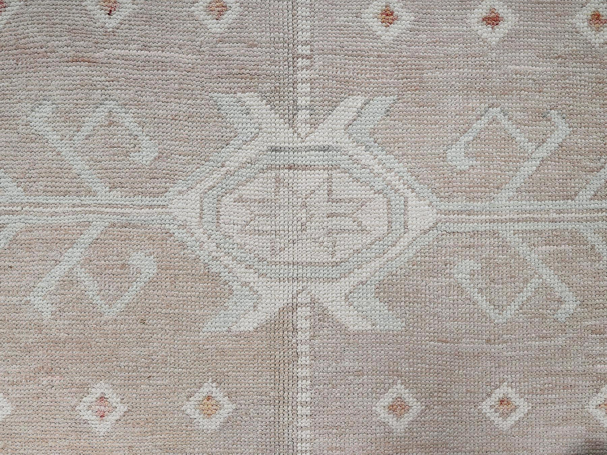 Oushak hand-knotted wool rug in Pink & Ivory, 8'10" x 10'10" — SKU O01974 (view 9)