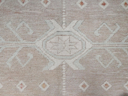 Oushak hand-knotted wool rug in Pink & Ivory, 8'10" x 10'10" — SKU O01974 (view 9)