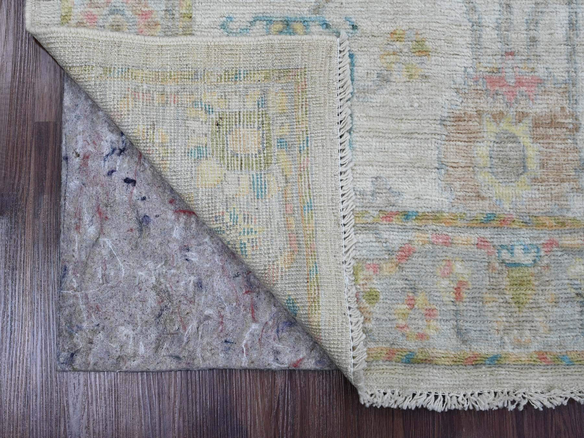 Oushak Oushak hand-knotted wool runner in Ivory & Light Blue, 4'1" x 9'6" — SKU O020076 (view 2)