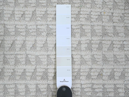 Ivory 9'10" x 14'1" Tribal Hand knotted Wool Rug - Sku: O020080
