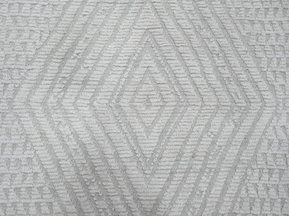 Ivory 9'10" x 14'1" Tribal Hand knotted Wool Rug - Sku: O020080