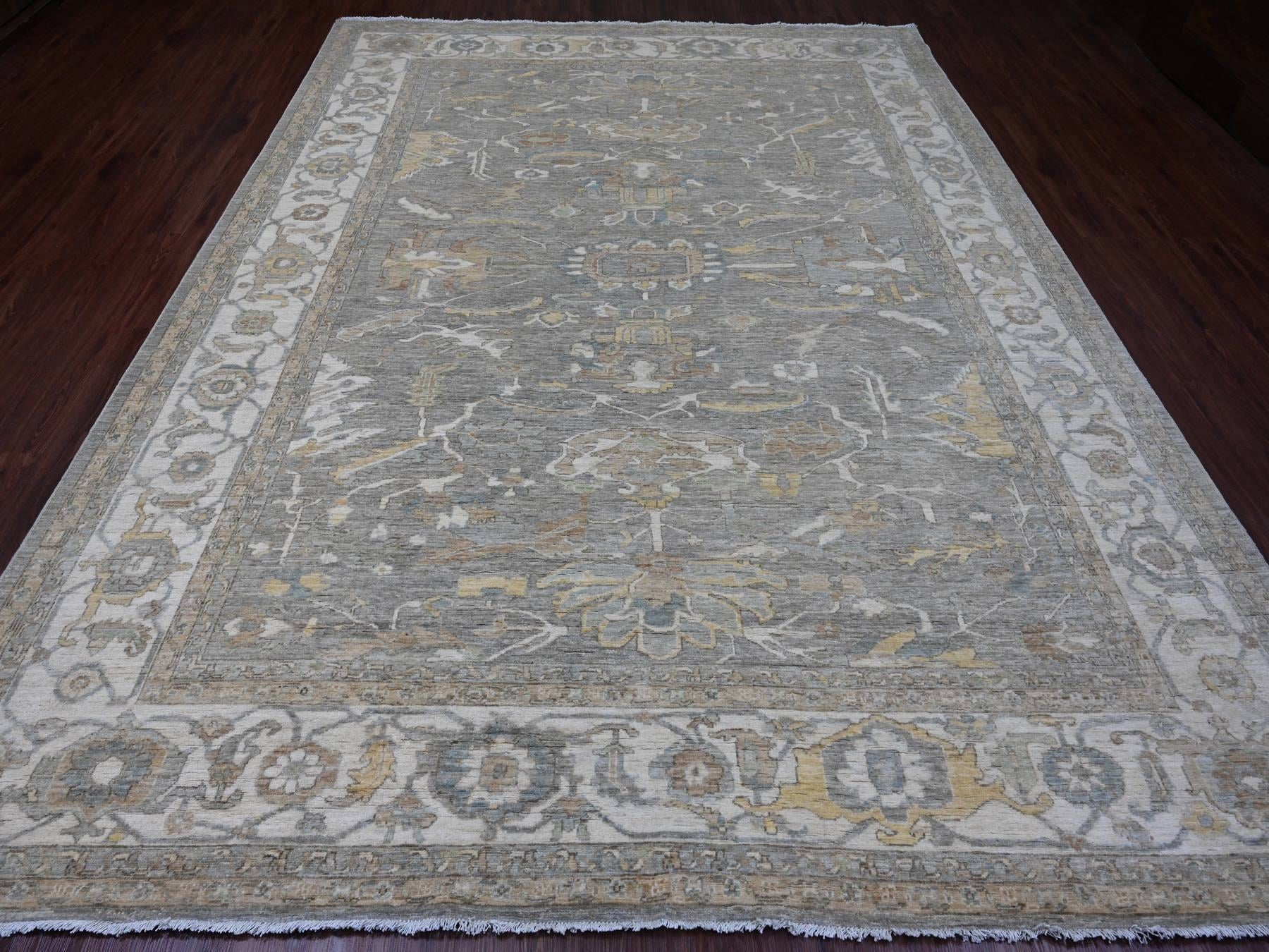 Heriz Heriz hand-knotted wool rug in Gray & Ivory, 8'10" x 11'8" — SKU O020083 (view 2)