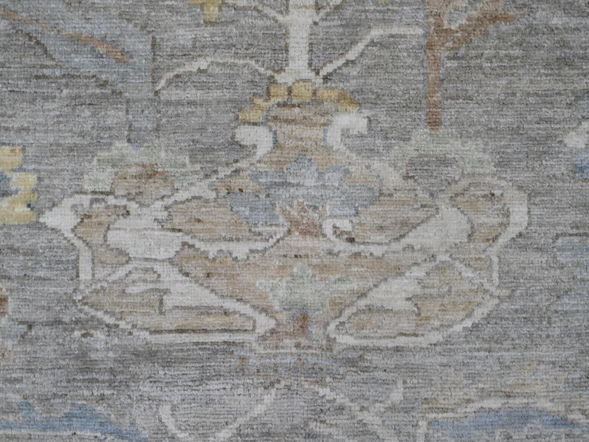Heriz Heriz hand-knotted wool rug in Gray & Ivory, 8'10" x 11'8" — SKU O020083 (view 8)