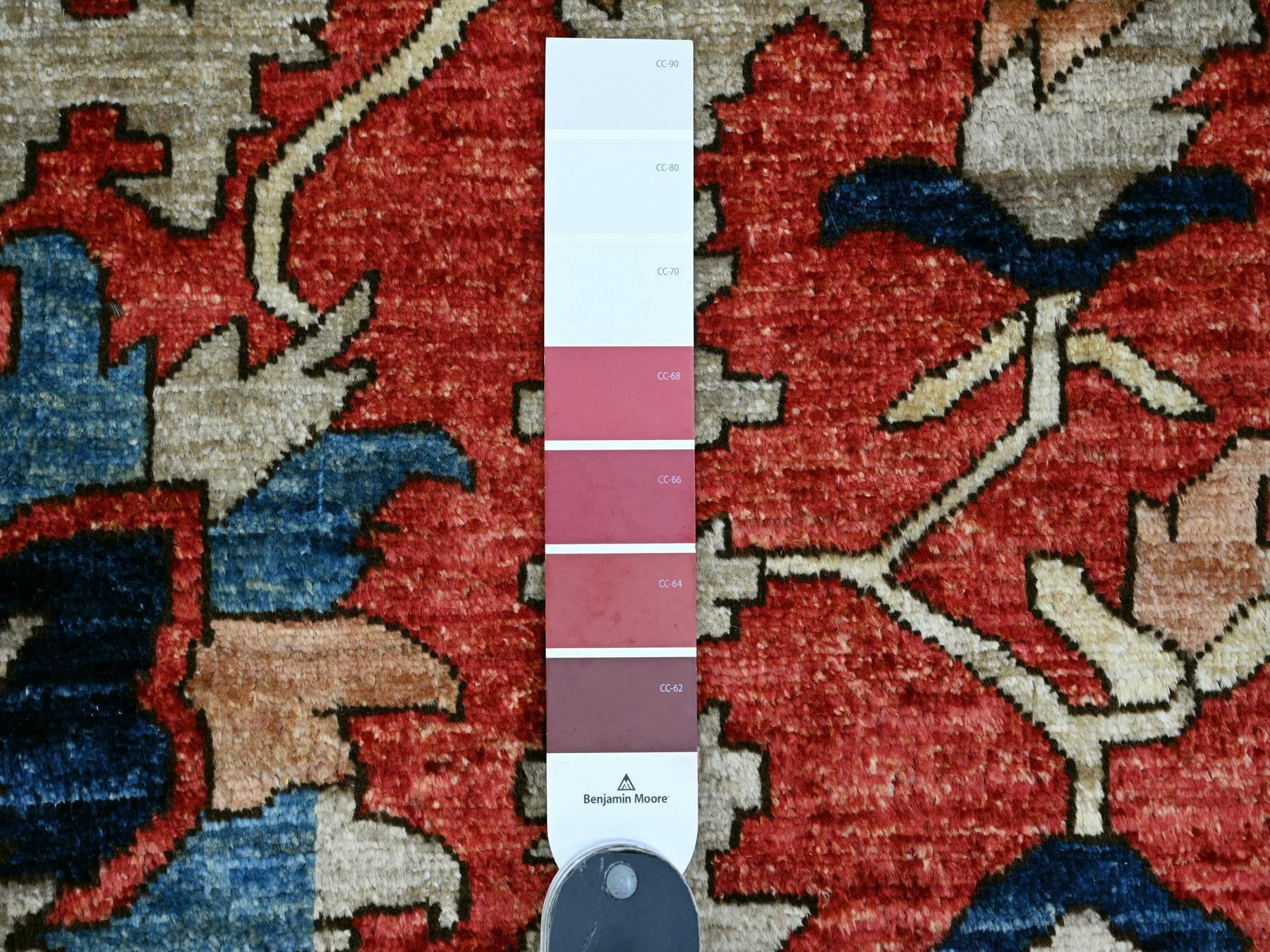 Heriz Heriz hand-knotted wool rug in Red & Blue, 9'6" x 12' — SKU O020085 (view 7)