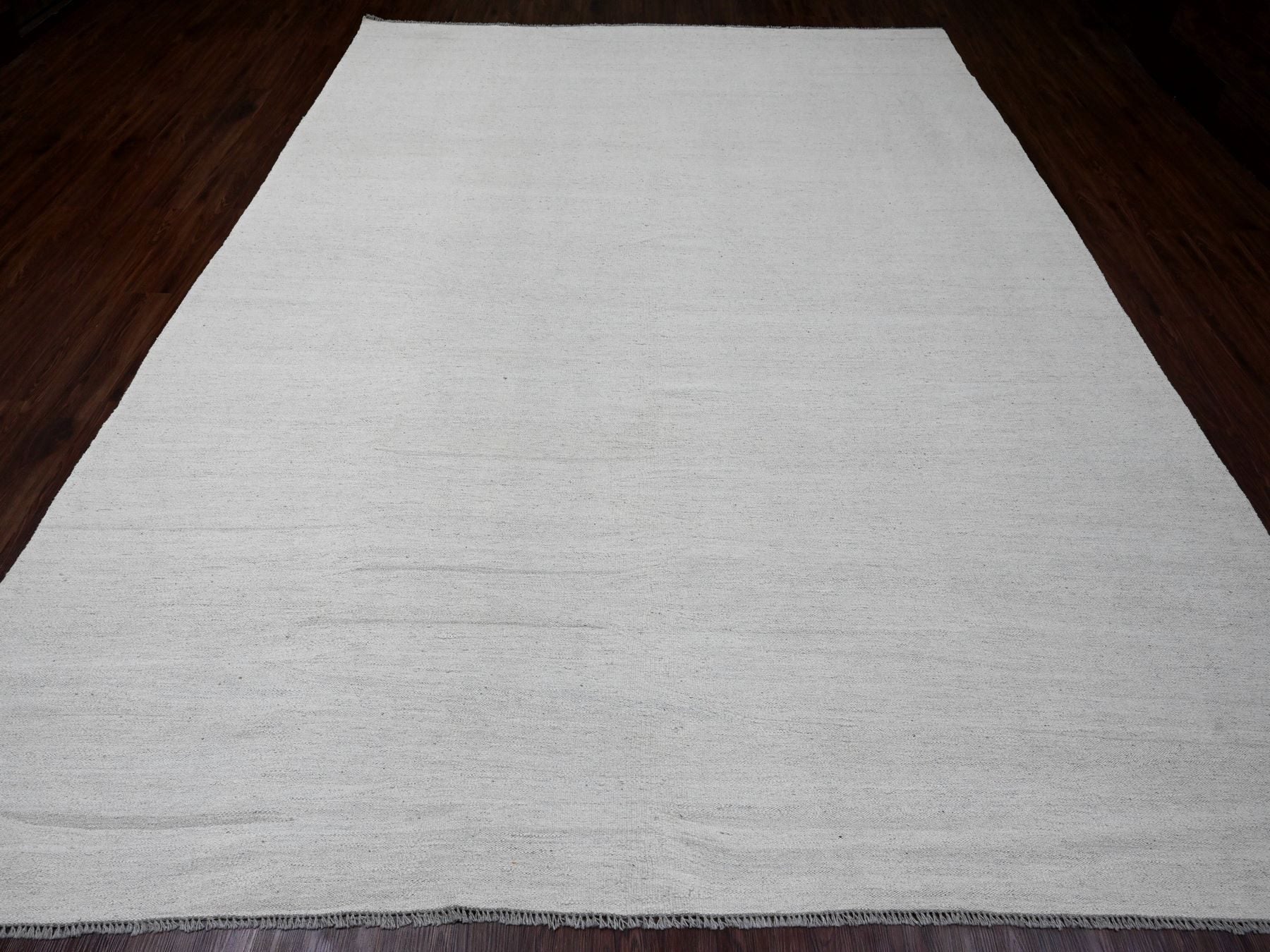 Kilim Flat-Weave hand-knotted wool rug in Ivory, 9' x 12' — SKU O020099 (view 2)