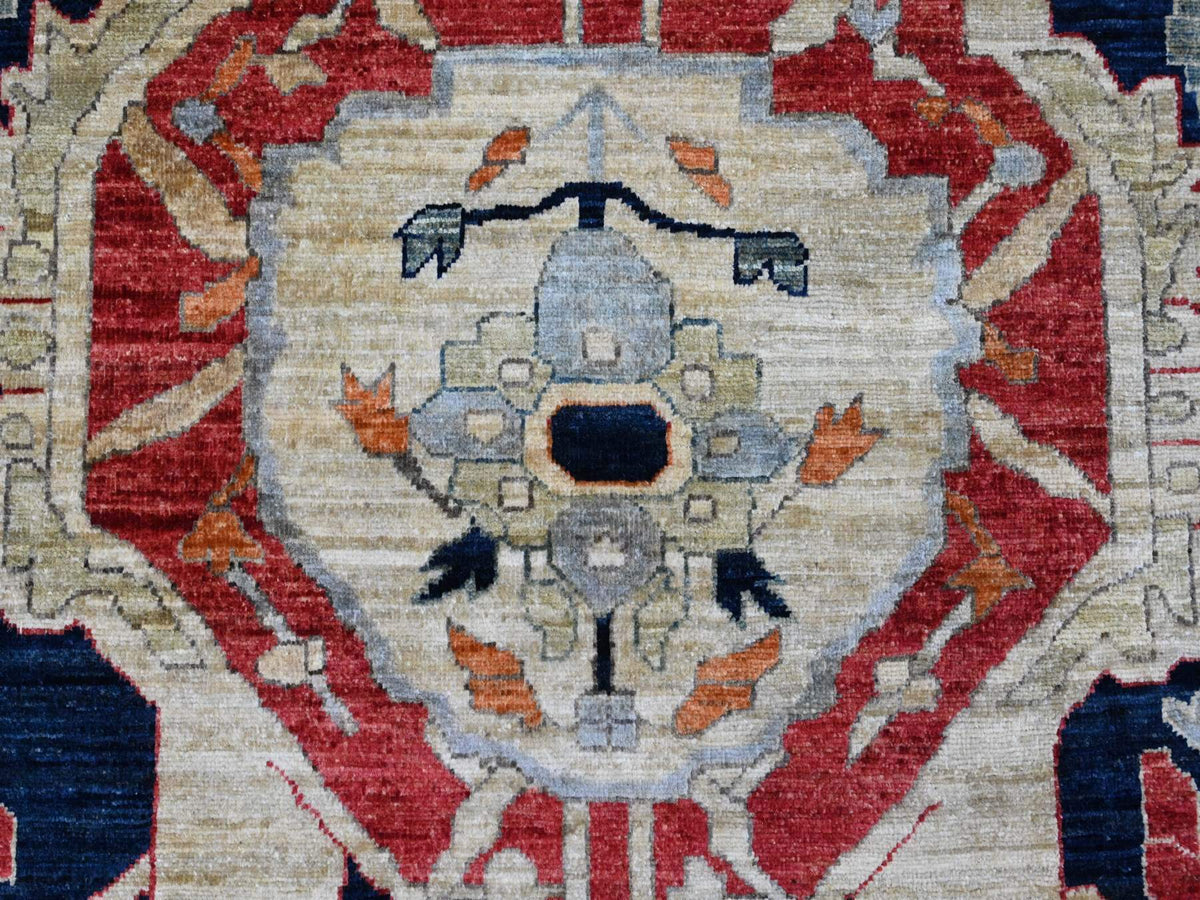 Heriz Heriz hand-knotted wool rug in Red & Green, 8'11" x 12' — SKU O020104 (view 8)