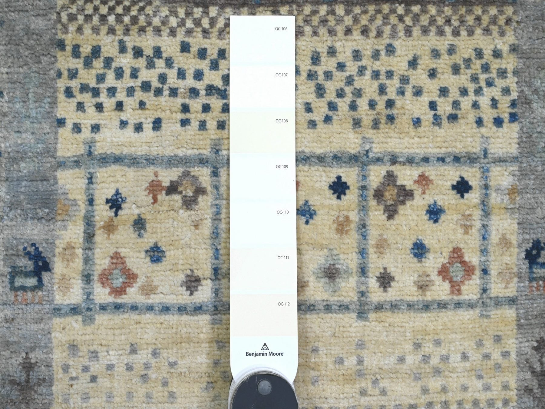 Gabbeh Tribal & Geometric hand-knotted wool runner in Ivory, 2'7" x 10'3" — SKU O020123 (view 3)