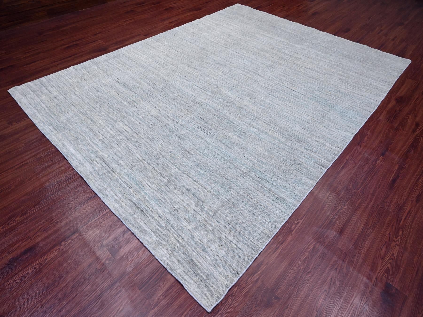 Modern / Contemporary hand-knotted wool rug in Gray, 8'6" x 11'5" — SKU O020141 (view 3)