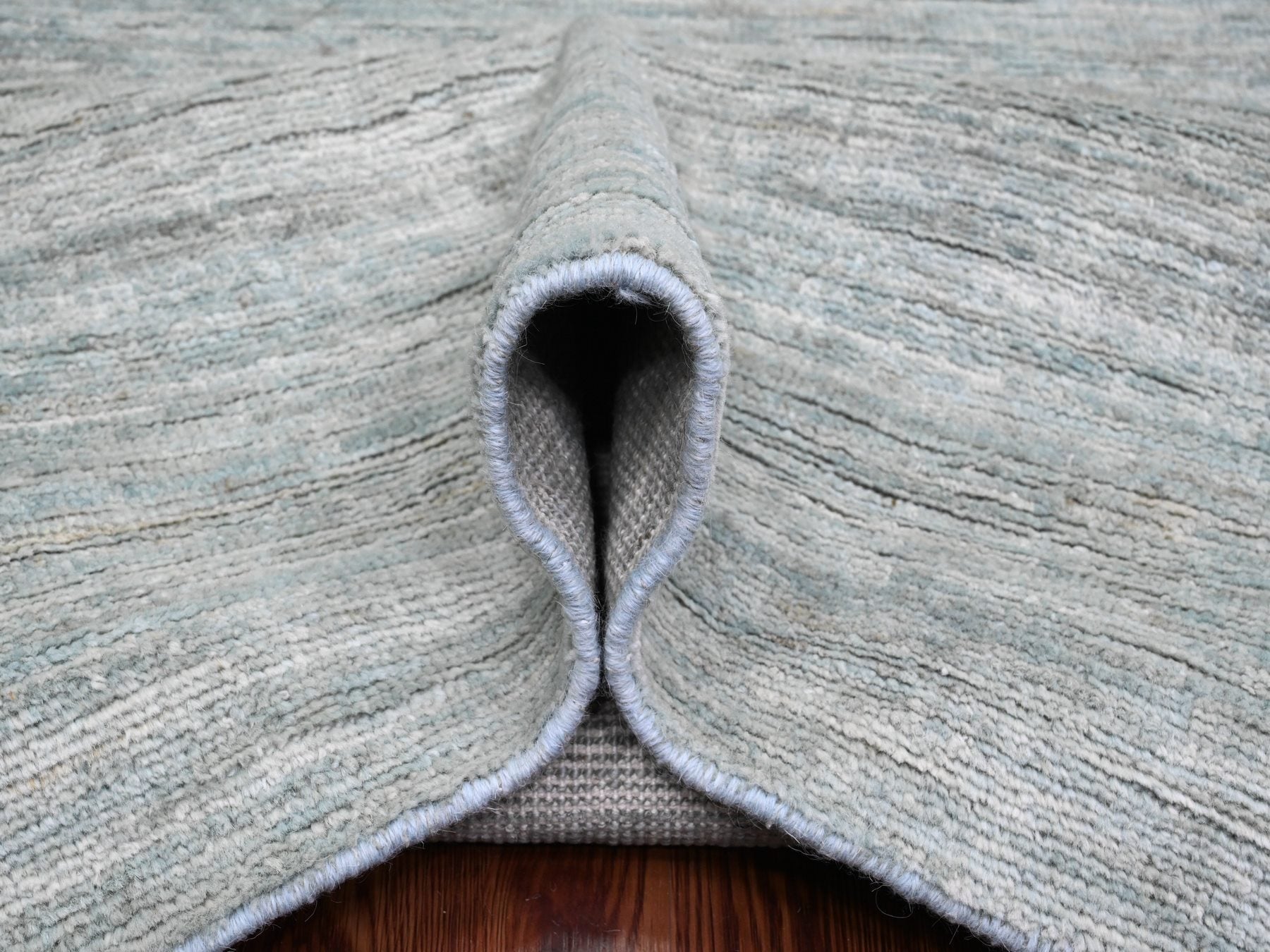Modern / Contemporary hand-knotted wool rug in Gray, 8'6" x 11'5" — SKU O020141 (view 5)