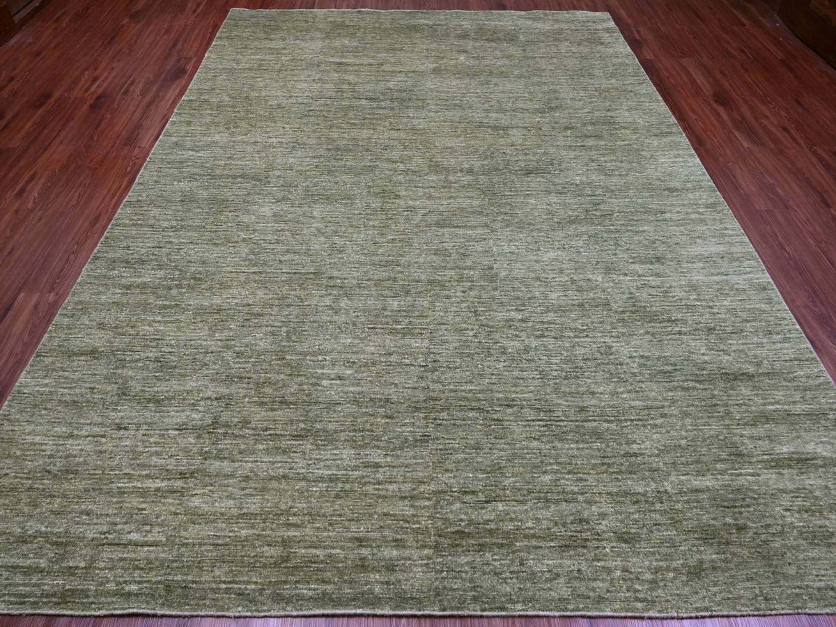 Modern / Contemporary hand-knotted wool rug in Green, 8'5" x 11'5" — SKU O020142 (view 2)
