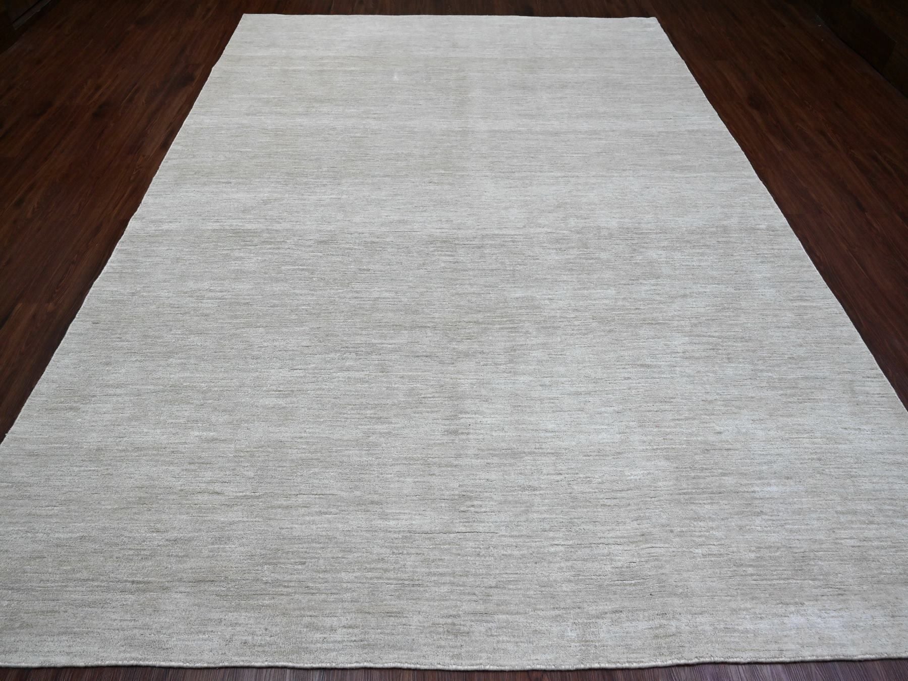 Modern / Contemporary hand-knotted wool rug in Gray, 8'7" x 11'9" — SKU O020143 (view 2)