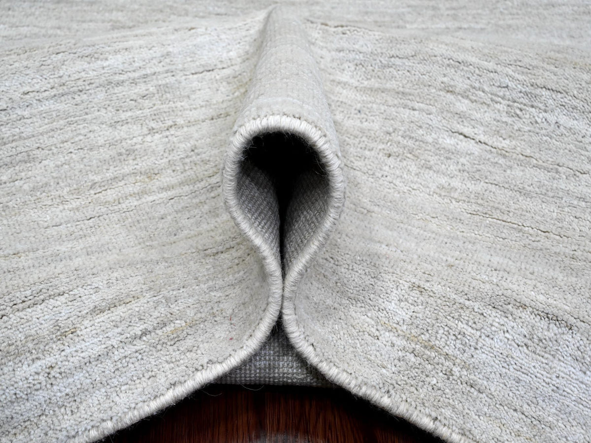 Modern / Contemporary hand-knotted wool rug in Gray, 8'7" x 11'9" — SKU O020143 (view 5)