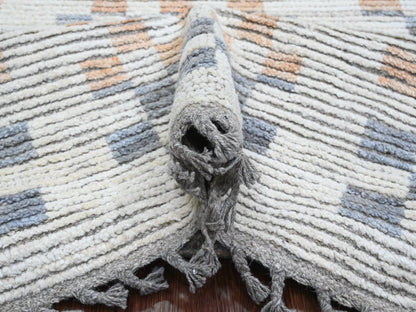 Tribal & Geometric hand-knotted wool rug in Ivory, 8'1" x 10'5" — SKU O020151 (view 5)