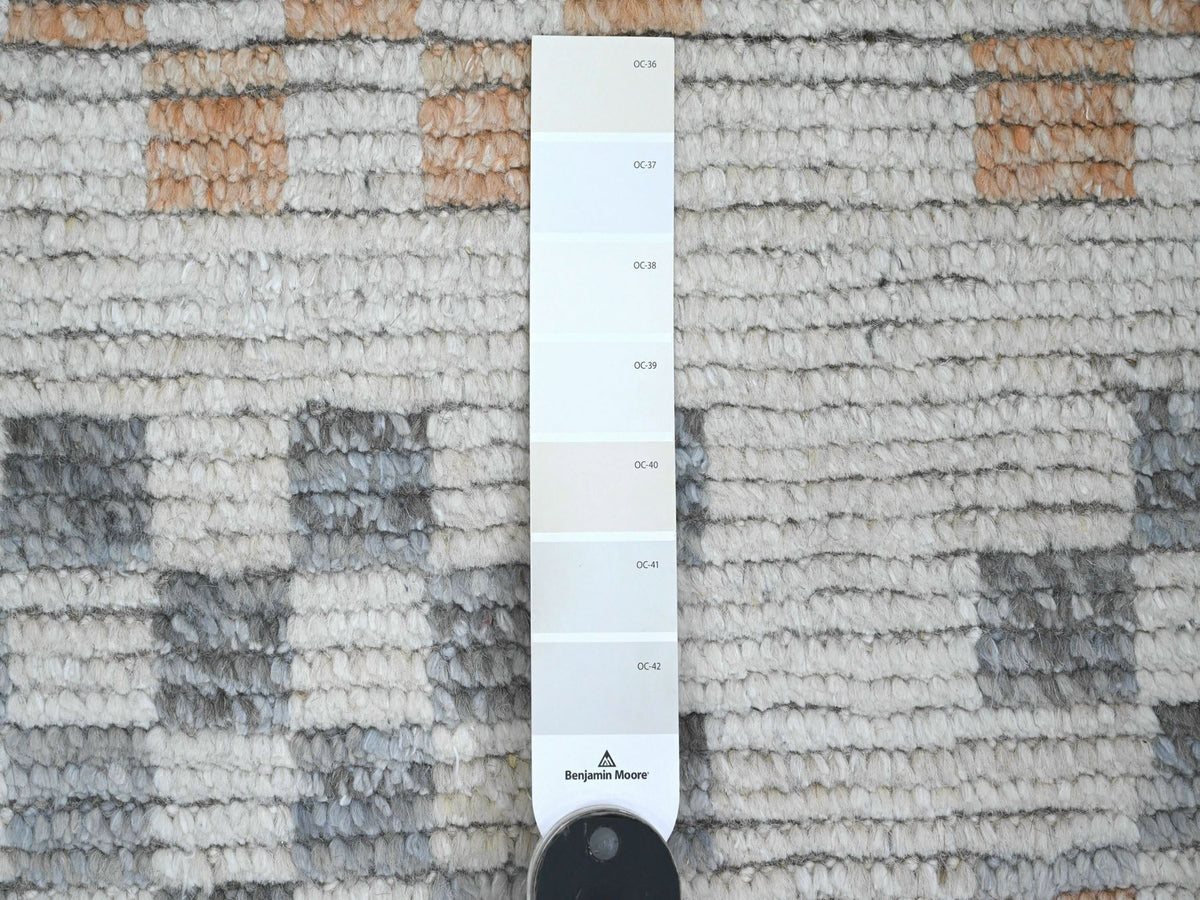 Tribal & Geometric hand-knotted wool rug in Ivory, 8'1" x 10'5" — SKU O020151 (view 7)